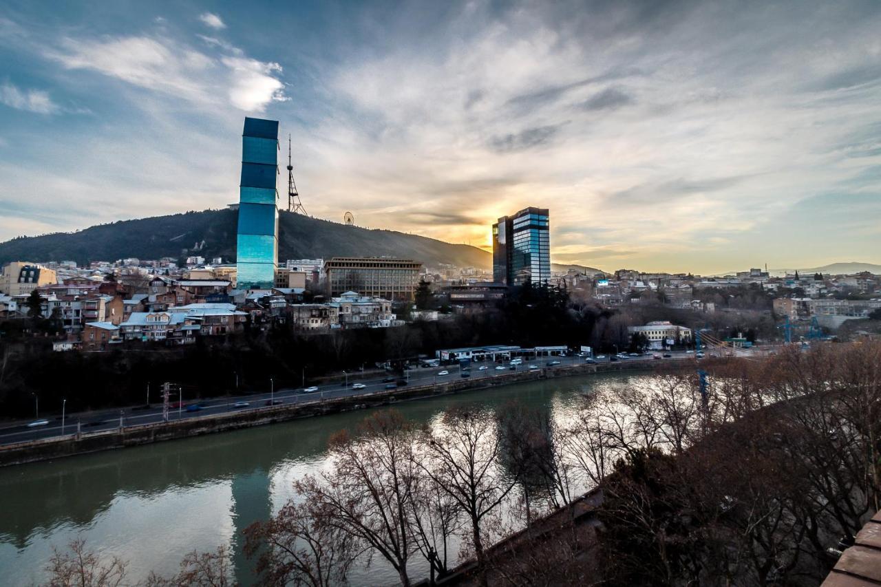 Modern Apartment In Old Tbilisi Exterior foto